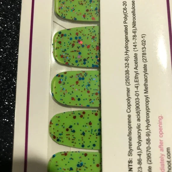 Bella Hoot Premium Polish Confetti Lime Cupcake Nail Polish Strips - Picture 3 of 5